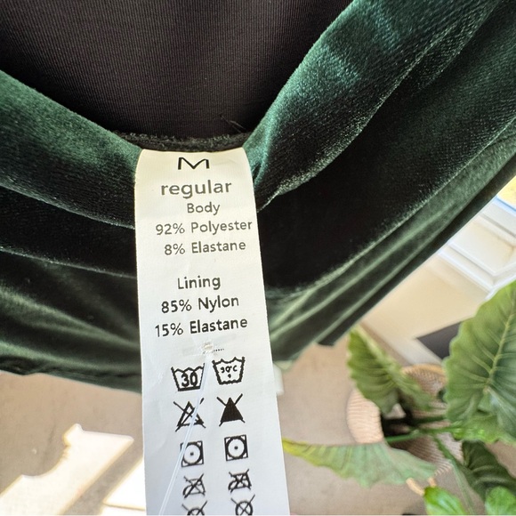 Halara High Waisted High Low Crossover Velvet Maxi Party Skirt Size Medium - Picture 4 of 14